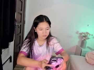 Watch lovely_mexx performing live on BoomCams free cam network