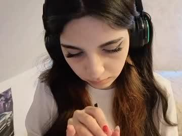 Watch luannmaixner performing live on BoomCams free cam network