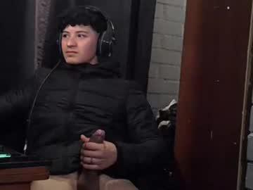 Watch luchosaando performing live on BoomCams free cam network