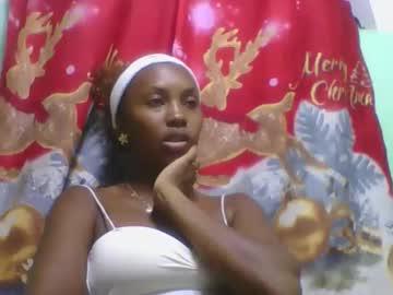 Watch lucie196645 performing live on BoomCams free cam network