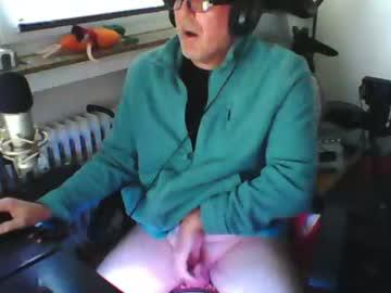 Watch luckyfreak1 performing live on BoomCams free cam network