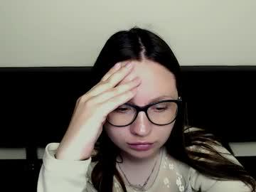 Watch luizaheems_ performing live on BoomCams free cam network