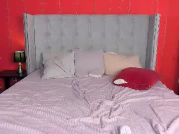Watch lun0x performing live on BoomCams free cam network