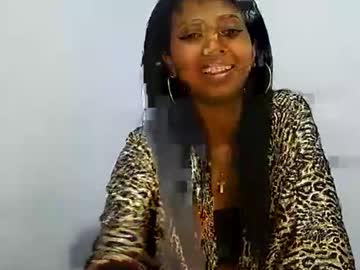 Watch luna019 performing live on BoomCams free cam network