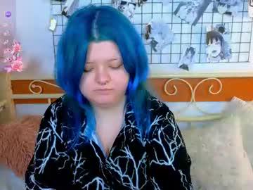 Watch lunaar_ performing live on BoomCams free cam network