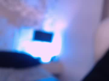 Watch lunaykross performing live on BoomCams free cam network