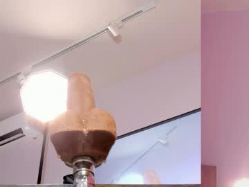Watch lupeebony performing live on BoomCams free cam network
