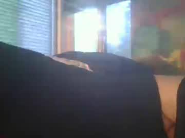 Watch luvstinks performing live on BoomCams free cam network