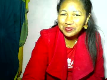Watch luxaluna performing live on BoomCams free cam network