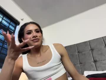 Watch lyadumont performing live on BoomCams free cam network