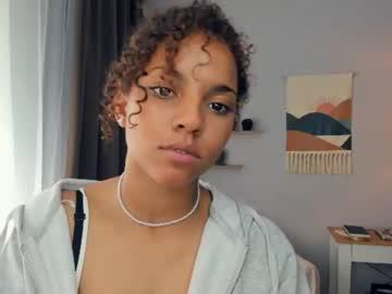 Watch lydalambino performing live on BoomCams free cam network