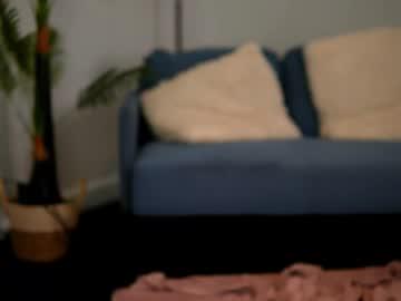Watch lyndablaire performing live on BoomCams free cam network