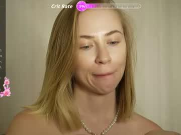 Watch lysii_astra performing live on BoomCams free cam network