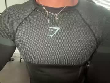 Watch machine_15_ performing live on BoomCams free cam network