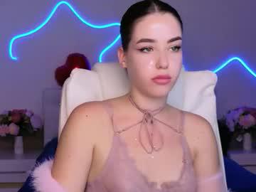 Watch maddieperezz performing live on BoomCams free cam network