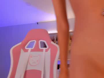 Watch maddyowens_ performing live on BoomCams free cam network