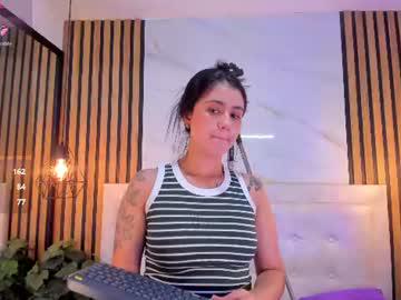 Watch madyson18_ performing live on BoomCams free cam network