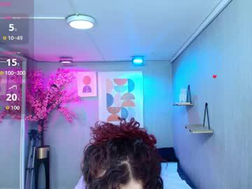 Watch maggy_t18 performing live on BoomCams free cam network