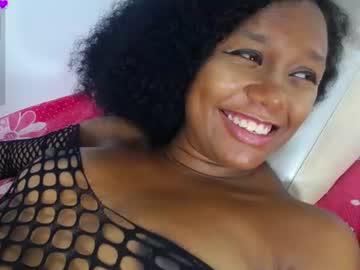 Watch mailyn_er performing live on BoomCams free cam network