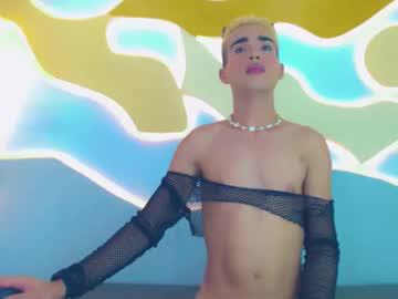 Watch maitecandyxx performing live on BoomCams free cam network