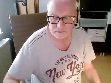 Watch man4women4 performing live on BoomCams free cam network