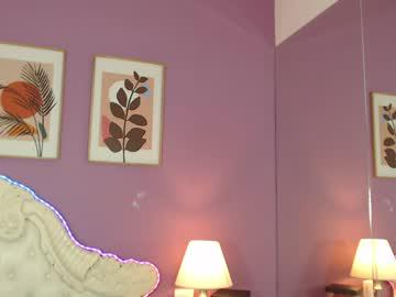 Watch marianamontezz performing live on BoomCams free cam network