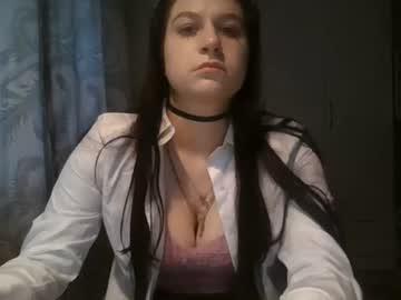 Watch marianmollberg performing live on BoomCams free cam network