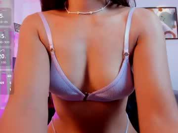 Watch martina_mancinii performing live on BoomCams free cam network
