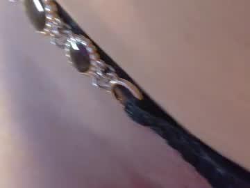 Watch martinaroberts7 performing live on BoomCams free cam network
