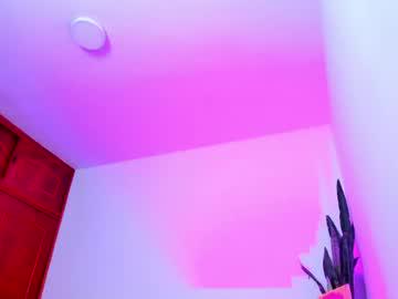 Watch mary_magic performing live on BoomCams free cam network