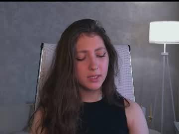 Watch marymillerr performing live on BoomCams free cam network