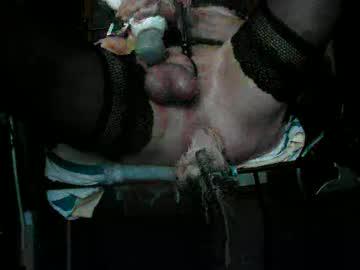 Watch maschpro performing live on BoomCams free cam network
