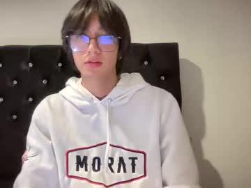 Watch matti_mendez_ performing live on BoomCams free cam network