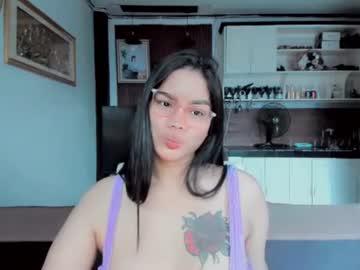Watch maui2612 performing live on BoomCams free cam network