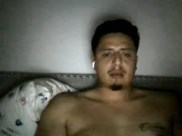 Watch maxbee1323 performing live on BoomCams free cam network