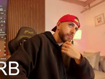Watch maximo_wolf1 performing live on BoomCams free cam network