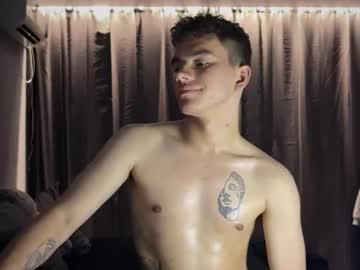 Watch maxwool performing live on BoomCams free cam network