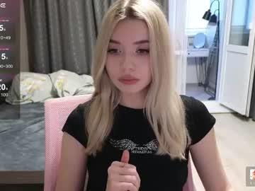 Watch maymallorie performing live on BoomCams free cam network
