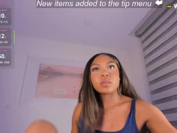 Watch melanyriz performing live on BoomCams free cam network