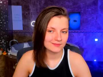 Watch melindat performing live on BoomCams free cam network