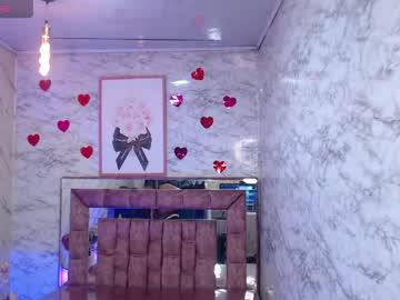 Watch melisa_v performing live on BoomCams free cam network