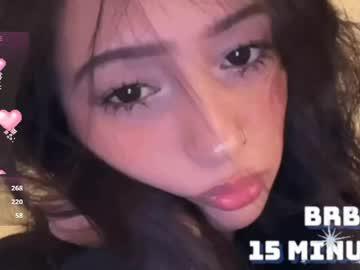 Watch mellymellika performing live on BoomCams free cam network