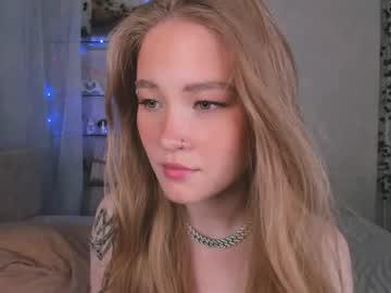 Watch melodievejar performing live on BoomCams free cam network