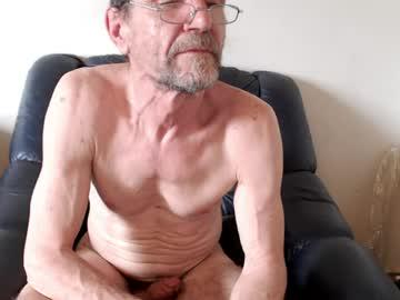Watch memyself8 performing live on BoomCams free cam network