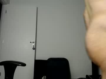 Watch mene_azp performing live on BoomCams free cam network