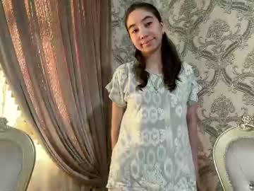 Watch merlenebixel performing live on BoomCams free cam network