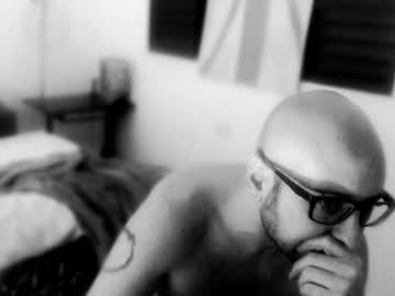 Watch met4noi4 performing live on BoomCams free cam network