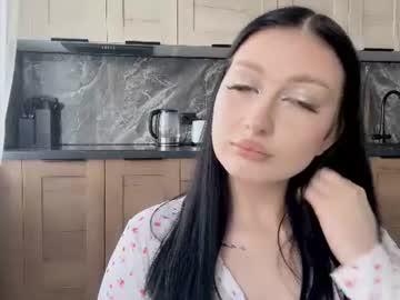 Watch mia_cutie1 performing live on BoomCams free cam network