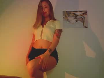 Watch mia_fleur_ performing live on BoomCams free cam network