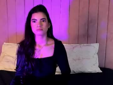 Watch mia_owensl performing live on BoomCams free cam network